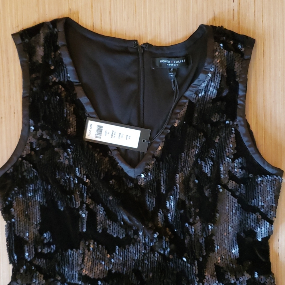 Romeo & Juliet Little Black sequin dress - Picture 4 of 13